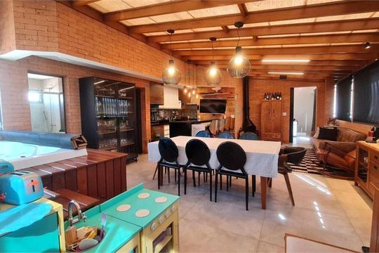 Apartamento à venda com 4 quartos, 220m² em Vila Arens, Jundiaí
