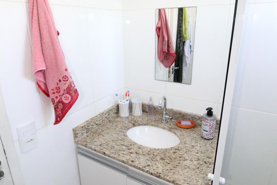 Banheiro Social de apartamento para alugar com 2 quartos, 62m² em Monte Castelo, São José dos Campos