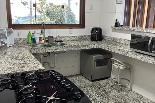 Cozinha de casa à venda com 5 quartos, 340m² em Nova Suíça, Belo Horizonte