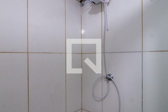 Banheiro de kitnet/studio para alugar com 1 quarto, 30m² em Jardim do Sol, Sorocaba