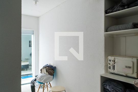 Área comum de kitnet/studio para alugar com 1 quarto, 30m² em Jardim do Sol, Sorocaba