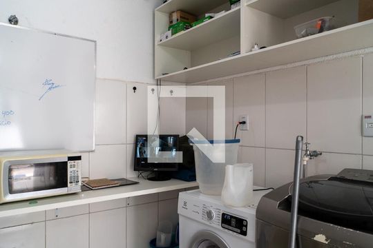 Área comum de kitnet/studio para alugar com 1 quarto, 30m² em Jardim do Sol, Sorocaba