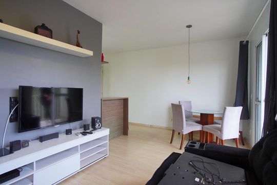 Sala de apartamento à venda com 2 quartos, 53m² em Humaitá, Porto Alegre