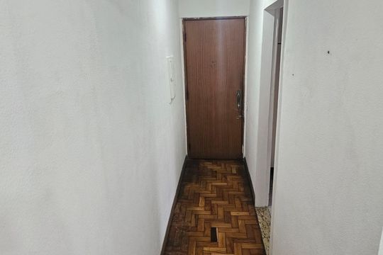 Corredor de apartamento à venda com 3 quartos, 75m² em Jardim Umuarama, São Paulo