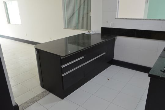 Cozinha de casa de condomínio para alugar com 4 quartos, 188m² em Freguesia (jacarepaguá), Rio de Janeiro