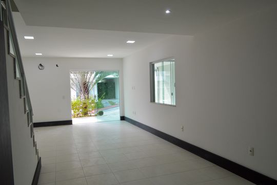 Casa de Condomínio para alugar com 4 quartos, 188m² em Freguesia (jacarepaguá), Rio de Janeiro