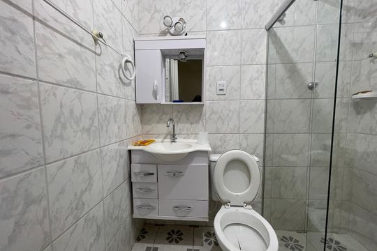 Banheiro 1 de casa para alugar com 2 quartos, 200m² em Jardim Celeste, São Paulo