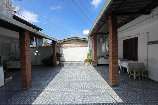 Quintal de casa para alugar com 2 quartos, 200m² em Jardim Celeste, São Paulo