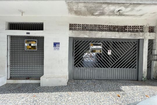 Fachada de casa para alugar com 2 quartos, 200m² em Jardim Celeste, São Paulo