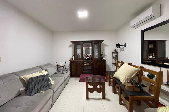Sala de casa para alugar com 2 quartos, 200m² em Jardim Celeste, São Paulo