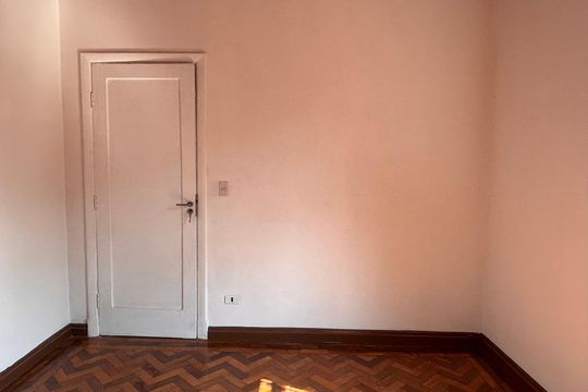 Quarto 1 de casa para alugar com 2 quartos, 200m² em Sumaré, São Paulo