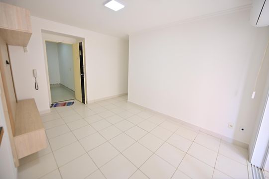 Sala de apartamento para alugar com 2 quartos, 65m² em Setor Bueno, Goiânia