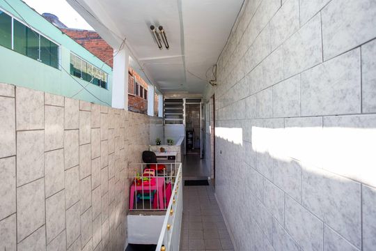 Área comum de casa à venda com 4 quartos, 230m² em Casa Grande, Diadema
