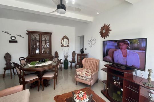 Casa à venda com 6 quartos, 245m² em Chácara da Barra, Campinas