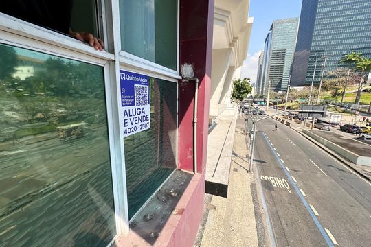 Placa de kitnet/studio à venda com 1 quarto, 40m² em Centro, Rio de Janeiro