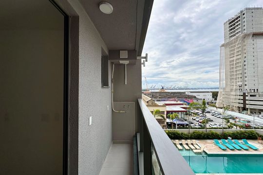 Varanda de kitnet/studio para alugar com 1 quarto, 30m² em Santo Cristo, Rio de Janeiro