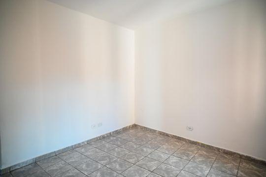 Sala de casa para alugar com 2 quartos, 75m² em Jardim Climax, São Paulo