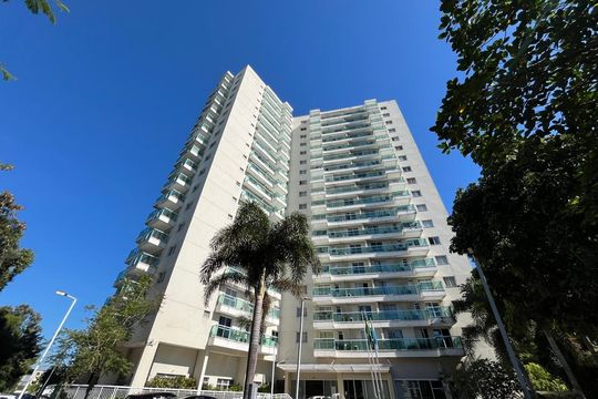 Fachada de apartamento à venda com 1 quarto, 70m² em Camorim, Rio de Janeiro
