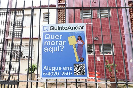 Plaquinha  de apartamento à venda com 1 quarto, 35m² em Petrópolis, Porto Alegre