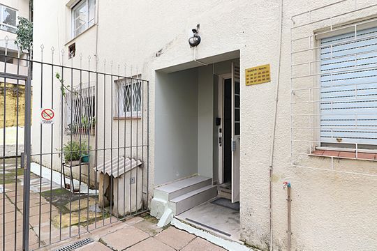 Hall de entrada de apartamento à venda com 1 quarto, 35m² em Petrópolis, Porto Alegre
