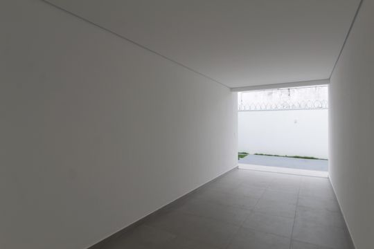 Garagem de casa de condomínio à venda com 3 quartos, 140m² em Trevo, Belo Horizonte