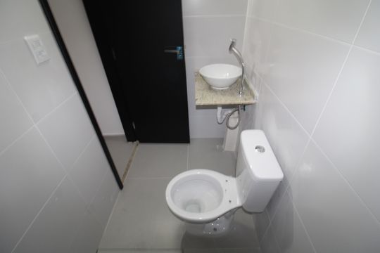 Banheiro de apartamento à venda com 1 quarto, 30m² em Parada Inglesa, São Paulo