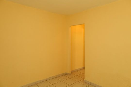 Sala de casa para alugar com 1 quarto, 70m² em Vila Carmosina, São Paulo