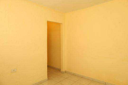 Cozinha de casa para alugar com 1 quarto, 70m² em Vila Carmosina, São Paulo