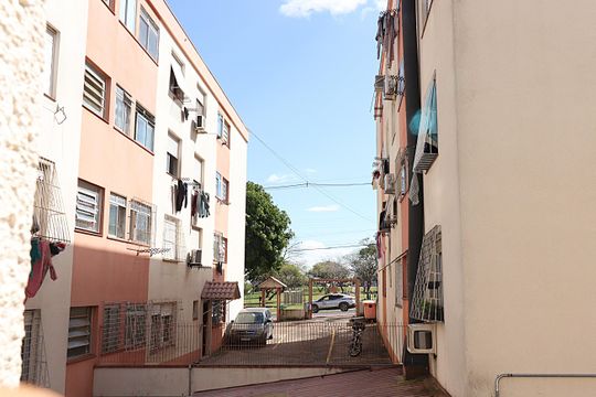Vista/Quarto  de apartamento para alugar com 1 quarto, 48m² em Jardim Dona Leopoldina, Porto Alegre