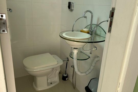 Lavabo da Piscina de casa de condomínio à venda com 3 quartos, 350m² em Jacarepaguá, Rio de Janeiro