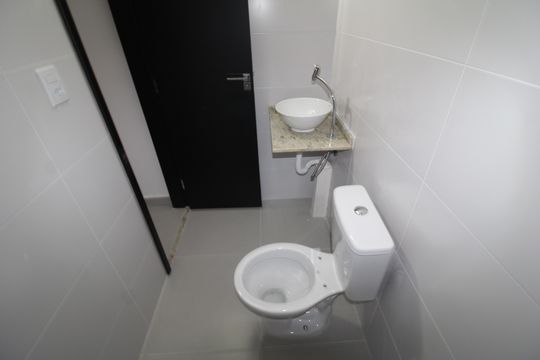 Banheiro de apartamento à venda com 1 quarto, 30m² em Parada Inglesa, São Paulo