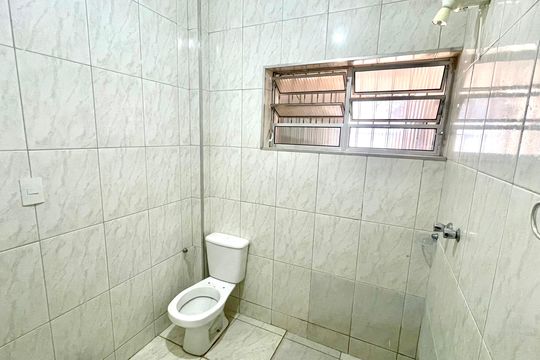 Banheiro de casa para alugar com 3 quartos, 300m² em Vila Galvão, Guarulhos
