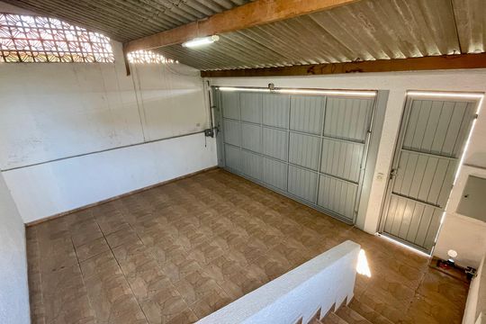 Garagem de casa para alugar com 3 quartos, 300m² em Vila Galvão, Guarulhos