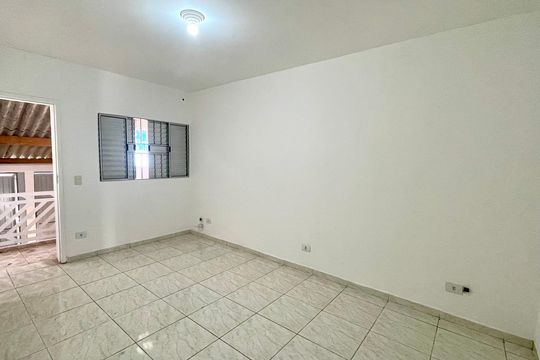 Casa para alugar com 3 quartos, 300m² em Vila Galvão, Guarulhos