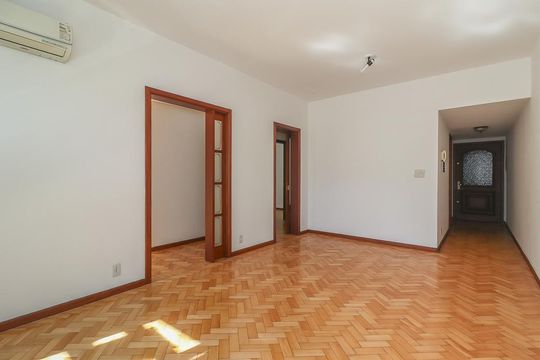 Sala de apartamento à venda com 3 quartos, 112m² em Santa Cecília, Porto Alegre