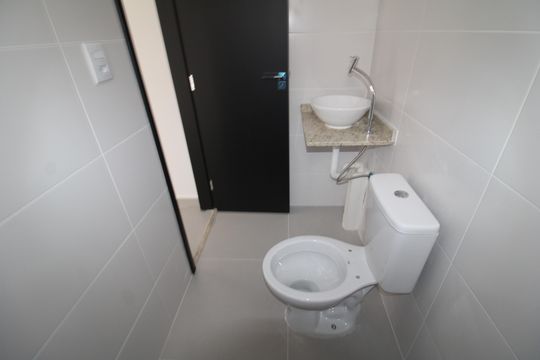 Banheiro de apartamento à venda com 1 quarto, 30m² em Parada Inglesa, São Paulo