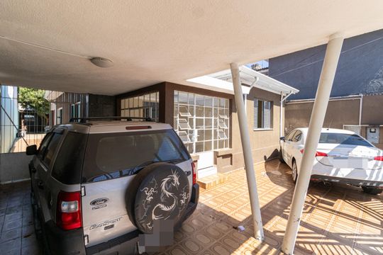 Garagem de casa à venda com 5 quartos, 250m² em Vila Ré, São Paulo