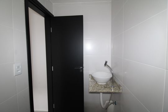 Banheiro de apartamento à venda com 1 quarto, 29m² em Parada Inglesa, São Paulo