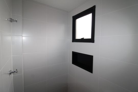 Banheiro de apartamento à venda com 1 quarto, 31m² em Parada Inglesa, São Paulo