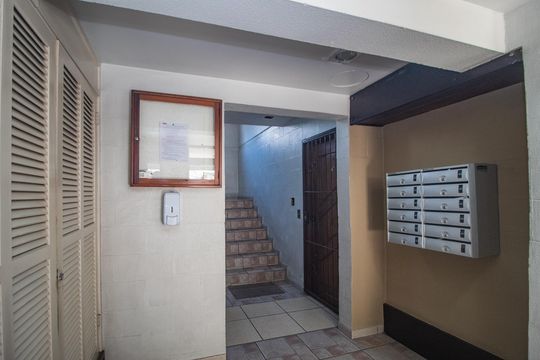 Hall de entrada de apartamento para alugar com 1 quarto, 40m² em Partenon, Porto Alegre