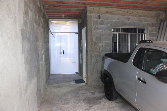 Garagem de casa à venda com 4 quartos, 51m² em Vila Silveira, Guarulhos