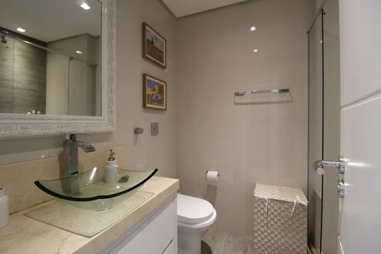 Banheiro Social de apartamento à venda com 2 quartos, 151m² em Jardim Itu, Porto Alegre