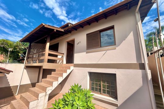 Fachada de casa para alugar com 3 quartos, 166m² em Feitoria, São Leopoldo
