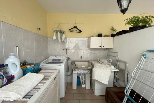 Quintal de casa à venda com 3 quartos, 250m² em Rio Pequeno, São Paulo