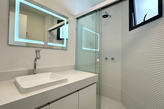 Banheiro da Suíte 2 de apartamento à venda com 3 quartos, 119m² em Botafogo, Rio de Janeiro