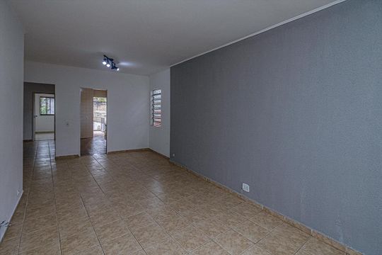 Casa à venda com 4 quartos, 200m² em Bosque da Saúde, São Paulo