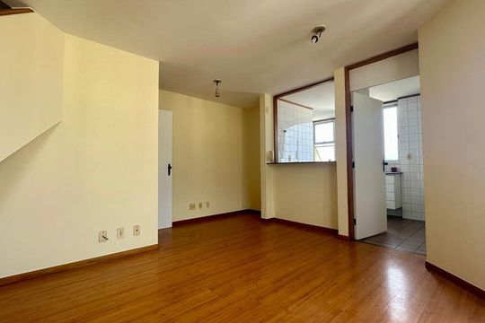 Sala de apartamento à venda com 2 quartos, 120m² em Carmo, Belo Horizonte
