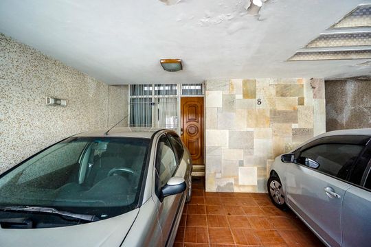 Garagem de casa à venda com 3 quartos, 180m² em Vila Gomes Cardim, São Paulo