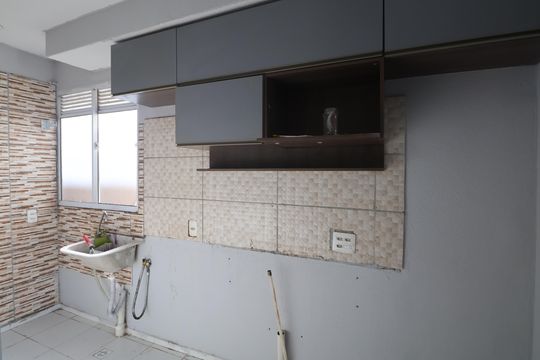 Cozinha e Área de Serviço de apartamento à venda com 2 quartos, 38m² em Estância Velha, Canoas