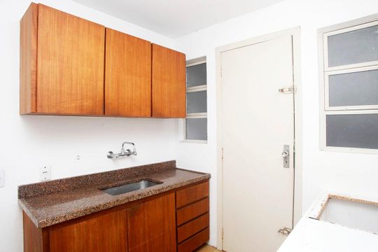 Cozinha e Área de Serviço de apartamento à venda com 1 quarto, 48m² em Petrópolis, Porto Alegre